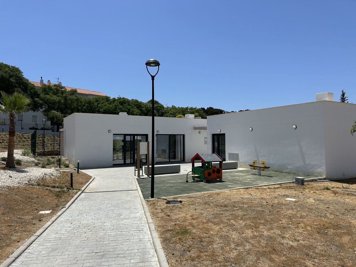 b20ead408629bc707dcdc6ebd778f970 - 23