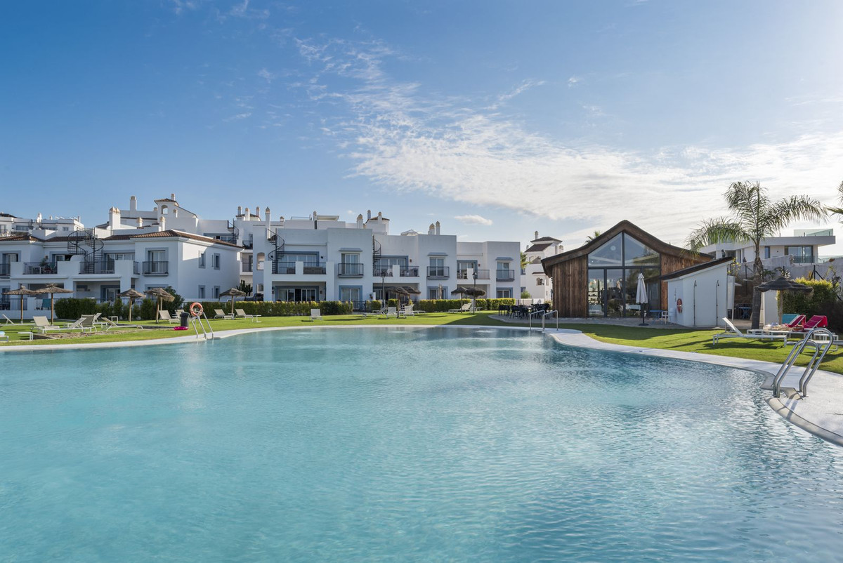 b430b5d8b9044ddeefd11fc562829168 - 1