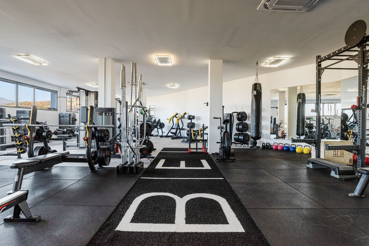 b430b5d8b9044ddeefd11fc562829168 - 29