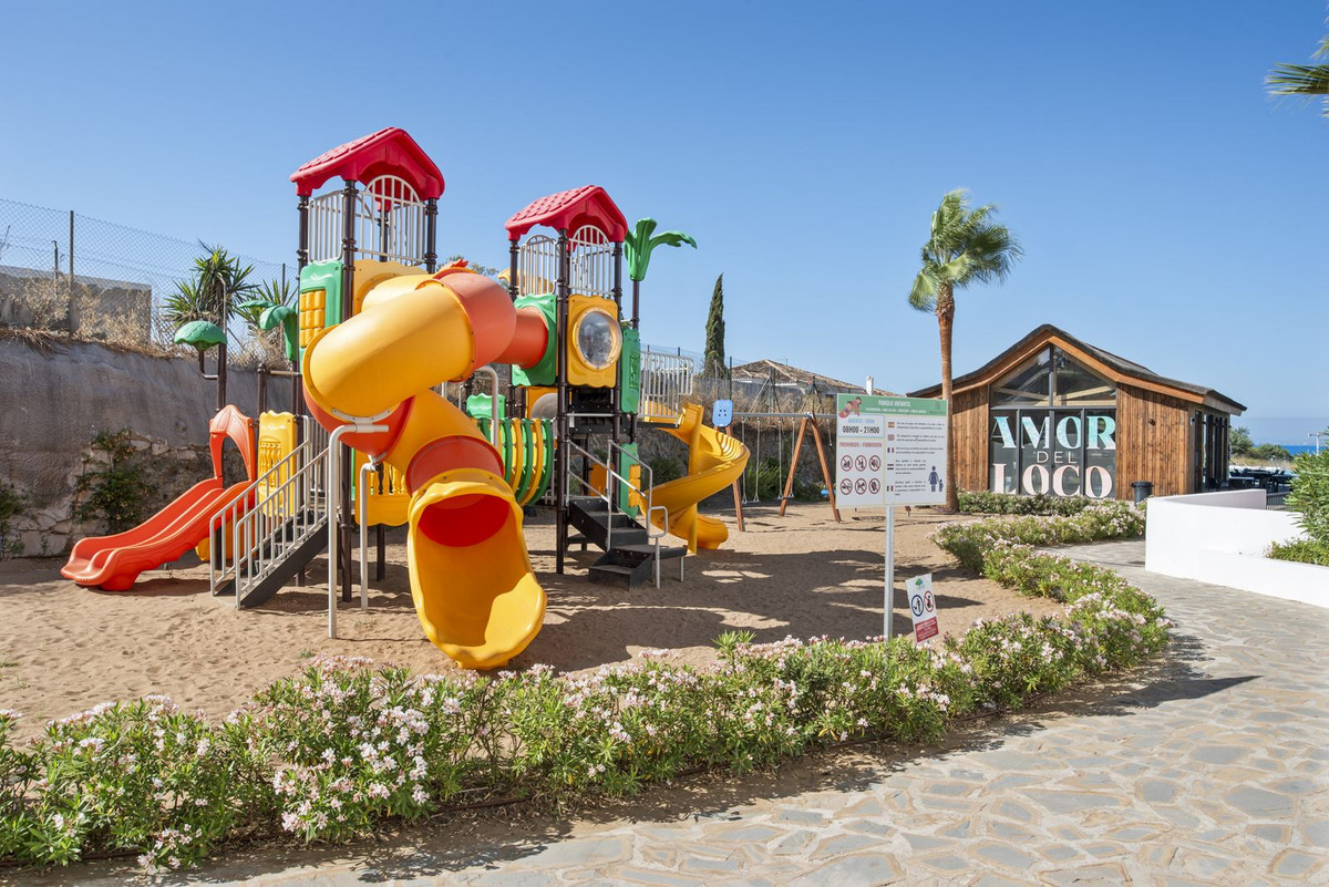 b430b5d8b9044ddeefd11fc562829168 - 30