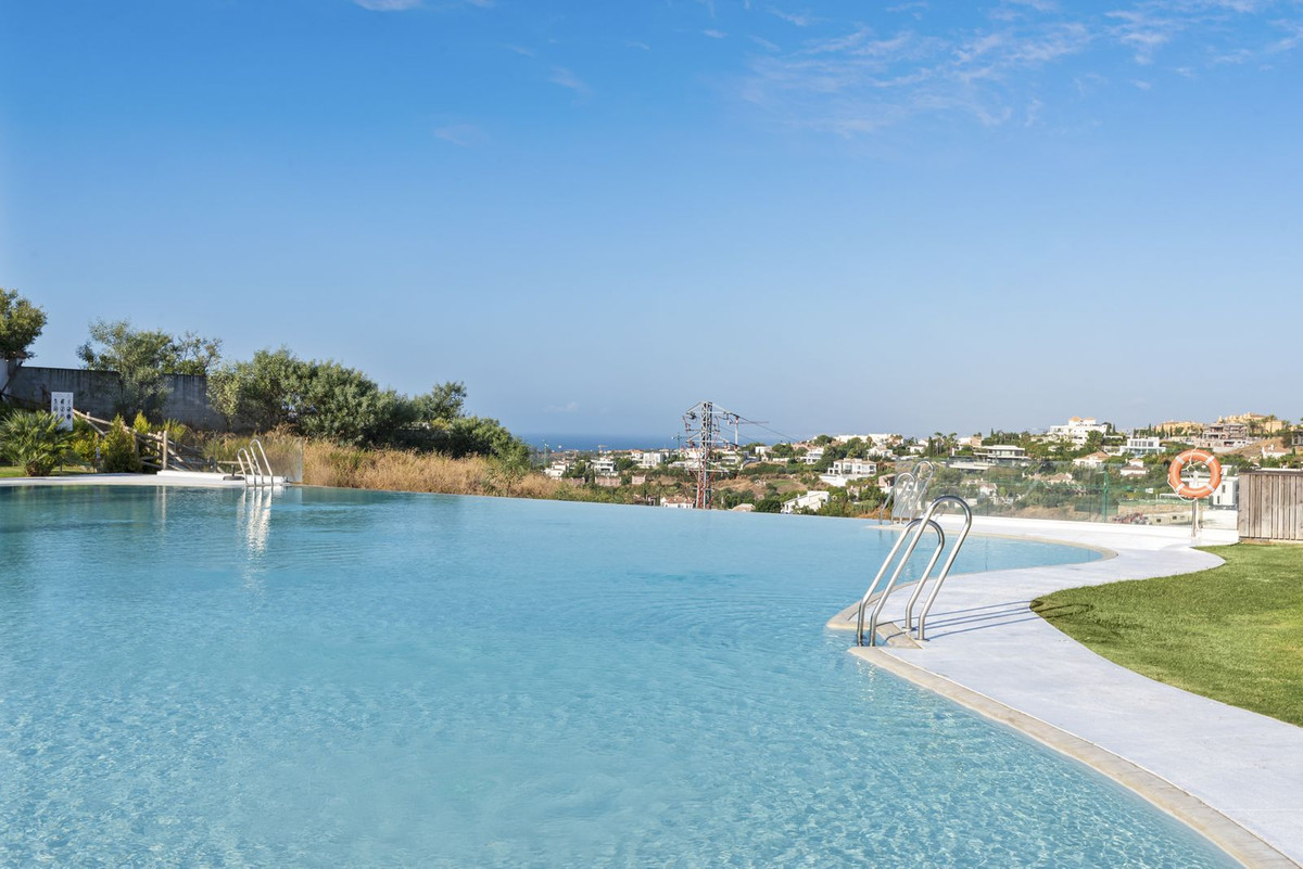 b430b5d8b9044ddeefd11fc562829168 - 31