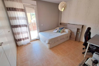 b45f0b265f054bae4e9bcccbcfb0cf9f - 12