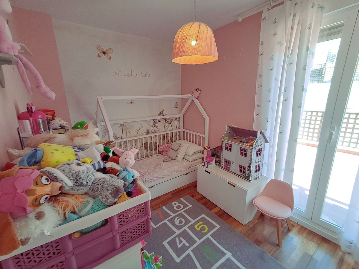 b45f0b265f054bae4e9bcccbcfb0cf9f - 20