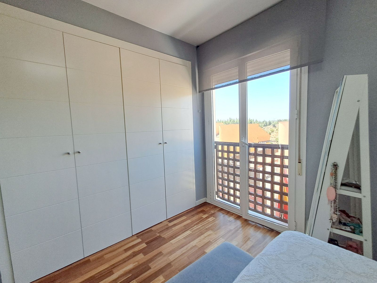 b45f0b265f054bae4e9bcccbcfb0cf9f - 22