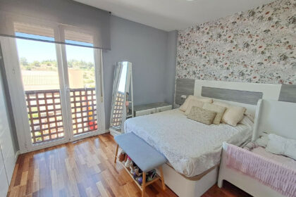 b45f0b265f054bae4e9bcccbcfb0cf9f - 25