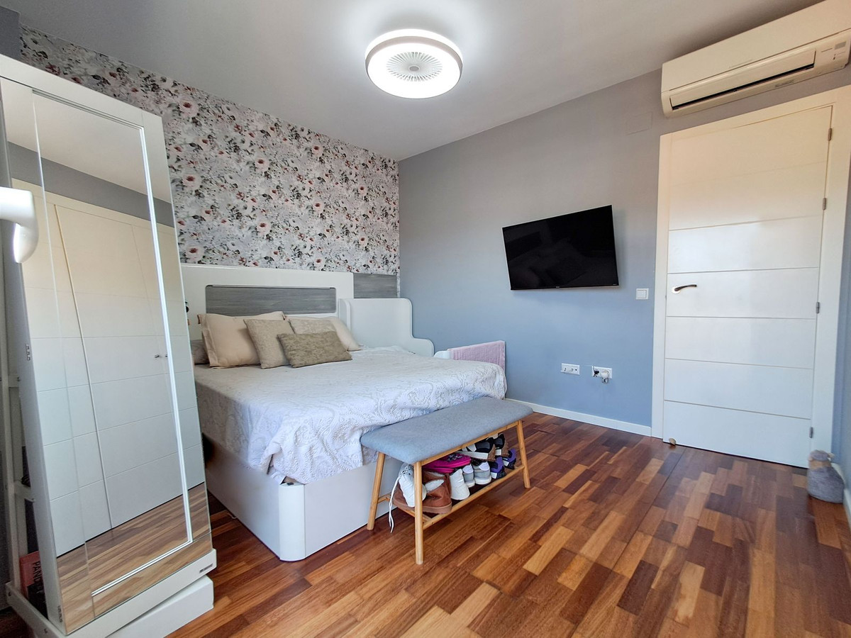 b45f0b265f054bae4e9bcccbcfb0cf9f - 26