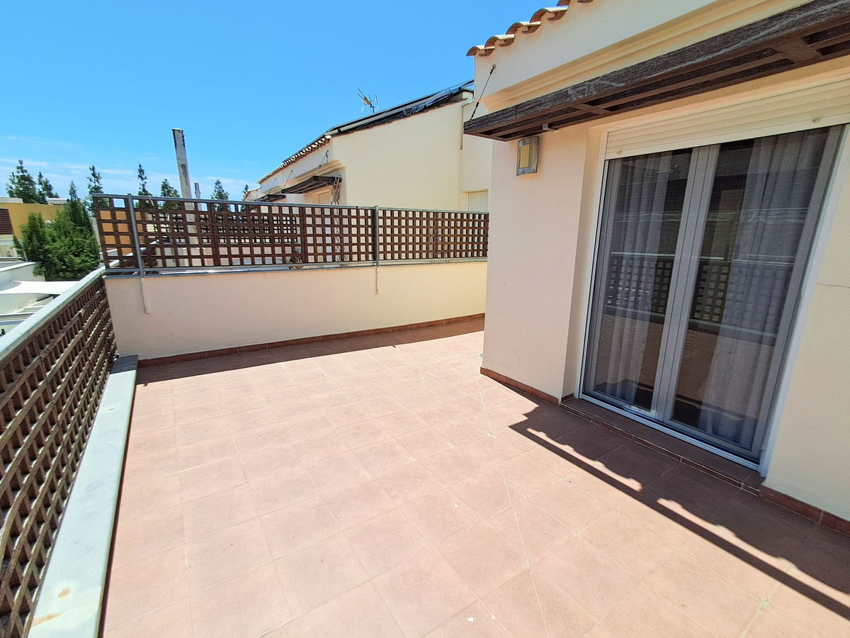 b45f0b265f054bae4e9bcccbcfb0cf9f - 28