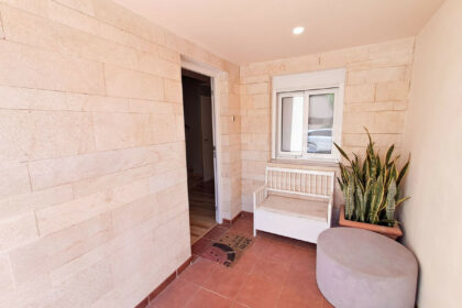 b45f0b265f054bae4e9bcccbcfb0cf9f - 3