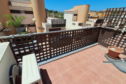 b45f0b265f054bae4e9bcccbcfb0cf9f - 30