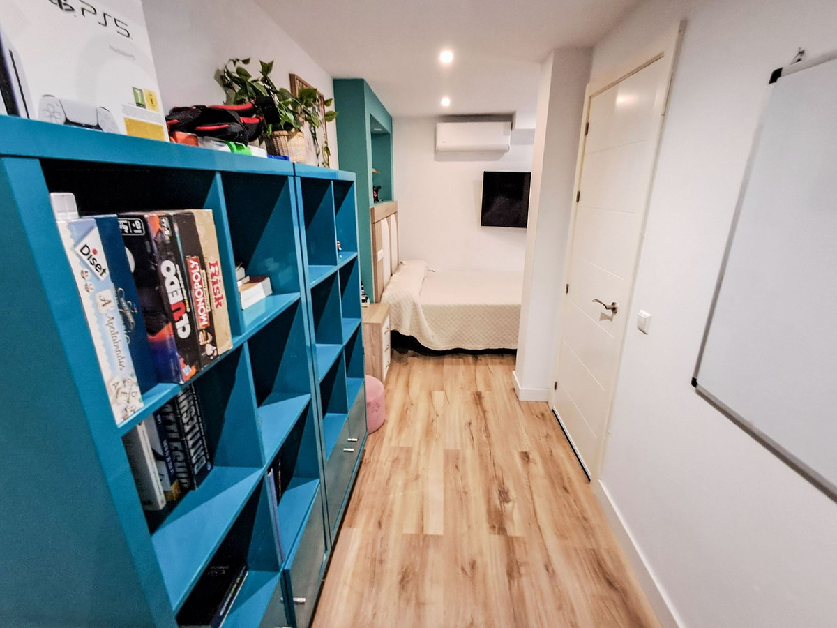 b45f0b265f054bae4e9bcccbcfb0cf9f - 7