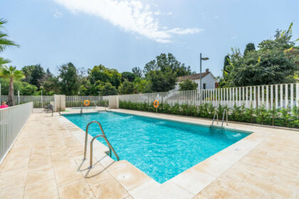 b6e2402a86284573b062c7d5fba1a6e8 - 35