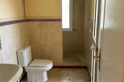 b915531df05cad971d83ac1796539b3d - 14