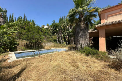 b915531df05cad971d83ac1796539b3d - 2