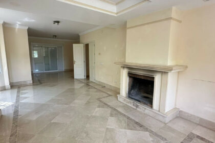 b915531df05cad971d83ac1796539b3d - 28