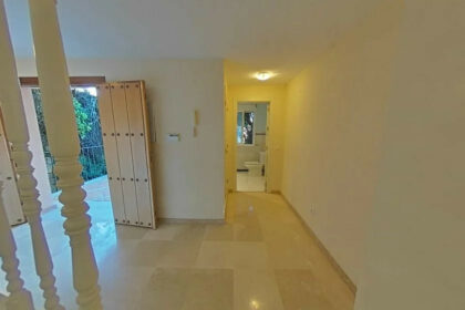 b915531df05cad971d83ac1796539b3d - 31