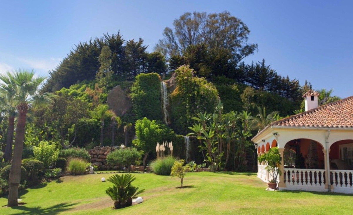 b9336ae6557e71a9aa109517297244fc - 23