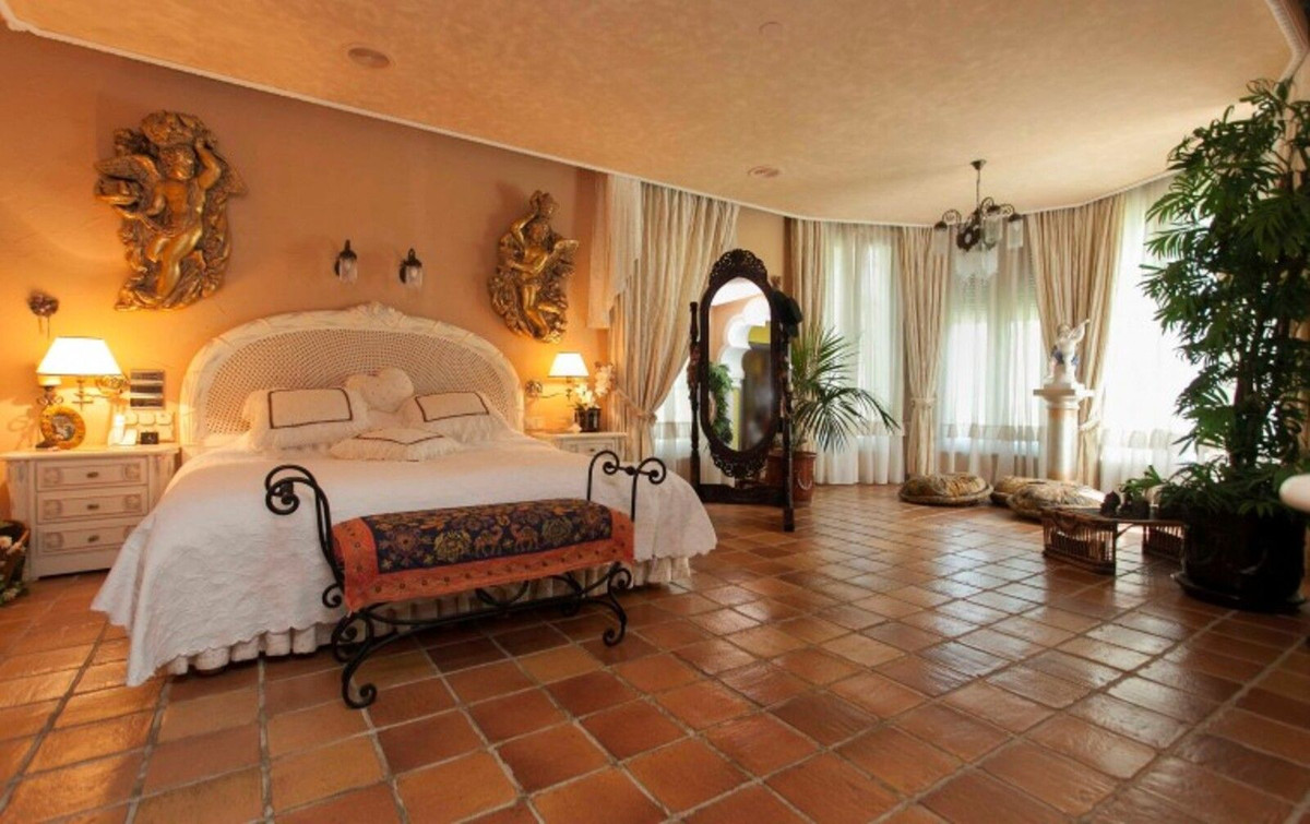 b9336ae6557e71a9aa109517297244fc - 4