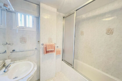 ba6fb6c973457cb92c03fa7e5fe9b6cb - 11