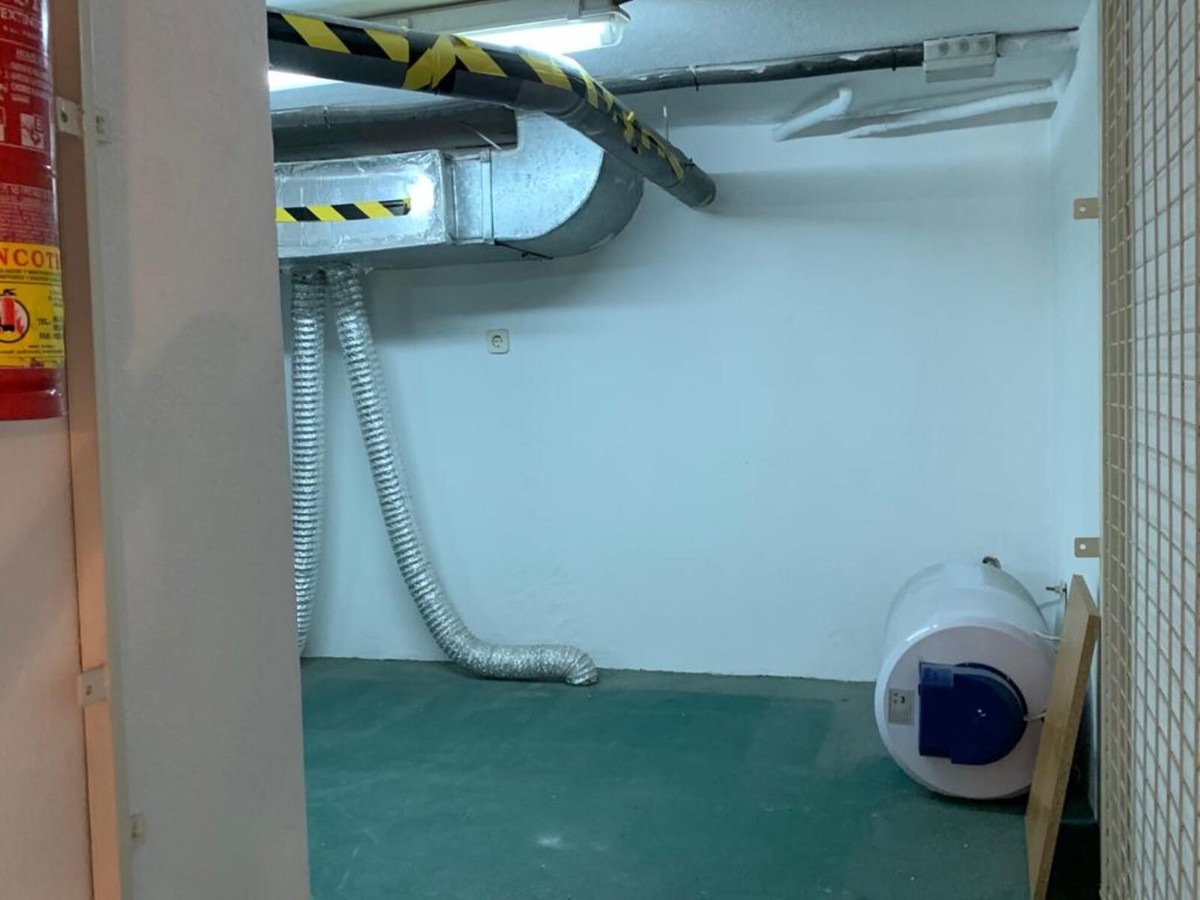 bec5b28d8d2b0910bf7be3da3296102f - 19