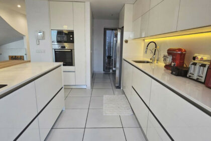 bfb5f67bbbd3bfe4670367dffcc4b132 - 16