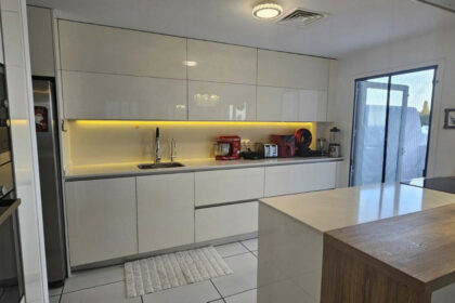 bfb5f67bbbd3bfe4670367dffcc4b132 - 17