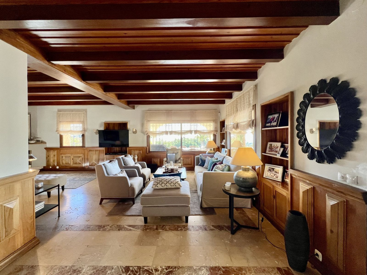 c1d5cb665195d6b2a549b7bdb23d3edc - 11