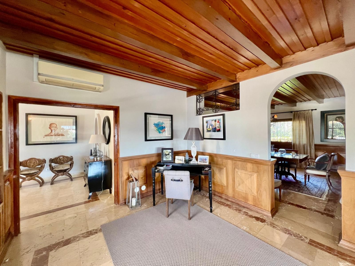 c1d5cb665195d6b2a549b7bdb23d3edc - 14