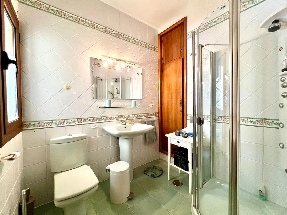 c1d5cb665195d6b2a549b7bdb23d3edc - 22