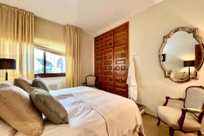 c1d5cb665195d6b2a549b7bdb23d3edc - 24