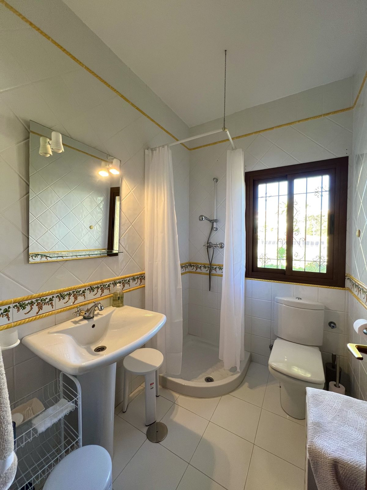 c1d5cb665195d6b2a549b7bdb23d3edc - 25