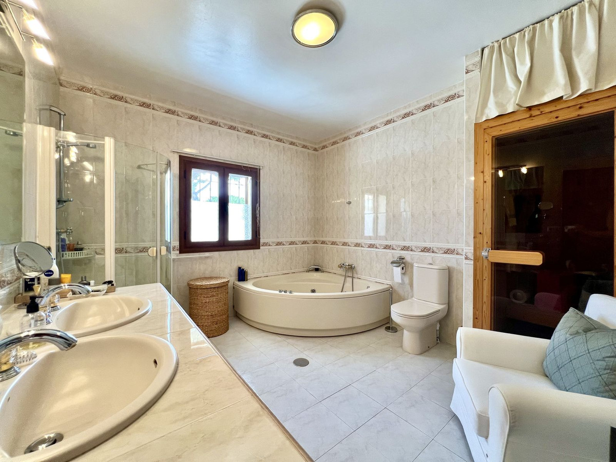 c1d5cb665195d6b2a549b7bdb23d3edc - 29