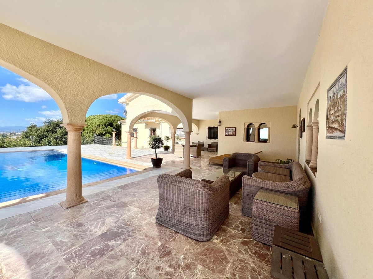 c1d5cb665195d6b2a549b7bdb23d3edc - 35