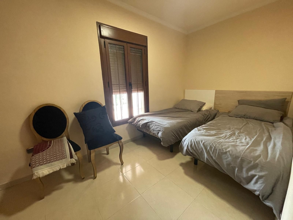 c2dbf284d3b9285f3d1e732d053d35ed - 11