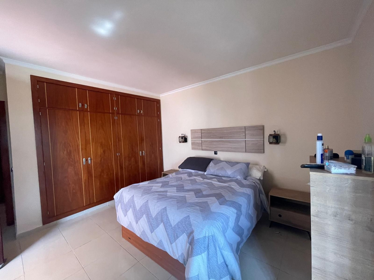 c2dbf284d3b9285f3d1e732d053d35ed - 13