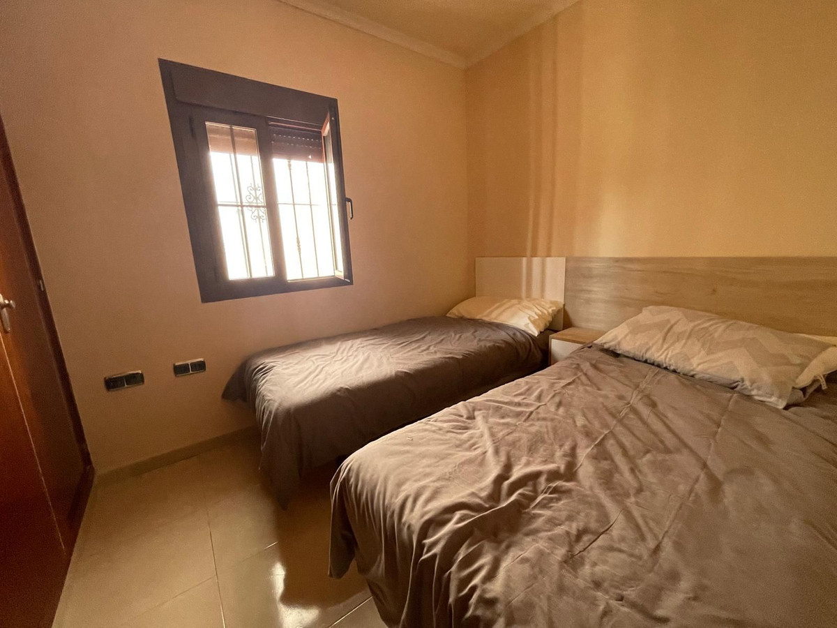 c2dbf284d3b9285f3d1e732d053d35ed - 14