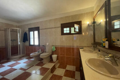 c2dbf284d3b9285f3d1e732d053d35ed - 17