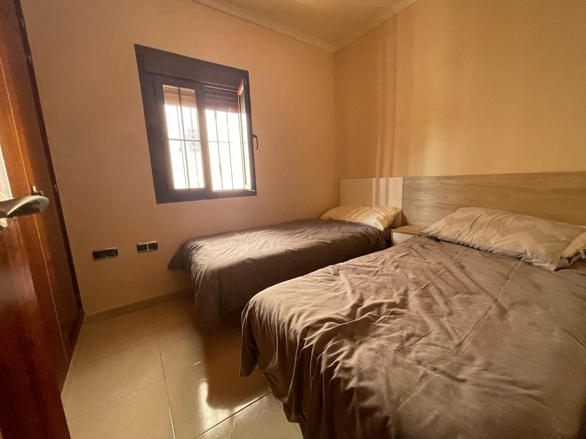 c2dbf284d3b9285f3d1e732d053d35ed - 20