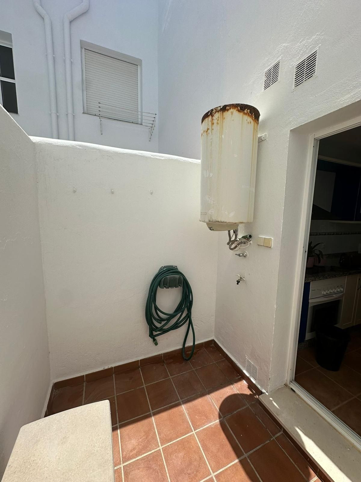 c3e0b2224f43e21c7825703566726abd - 11