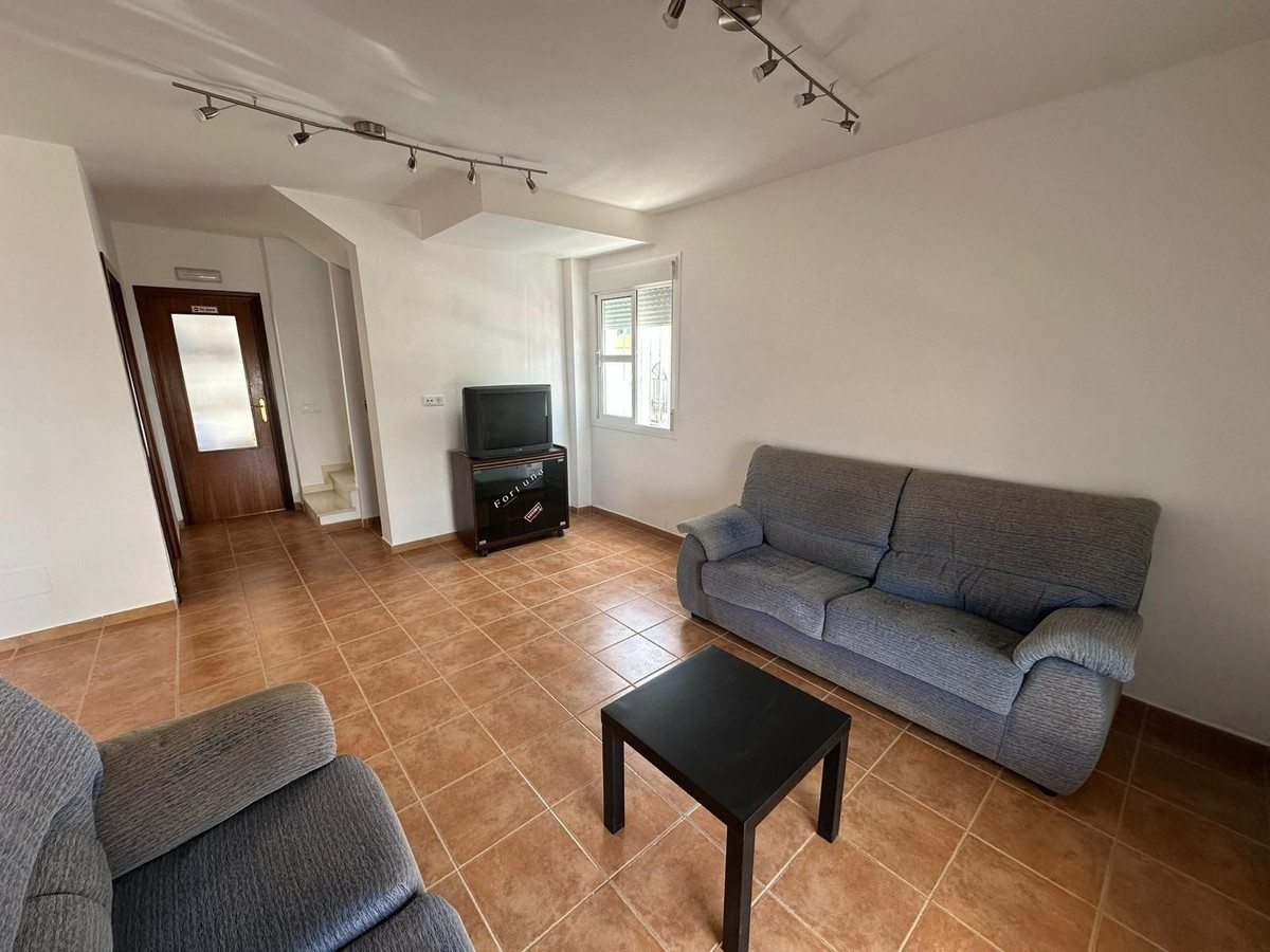 c3e0b2224f43e21c7825703566726abd - 12