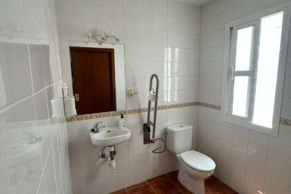 c3e0b2224f43e21c7825703566726abd - 14