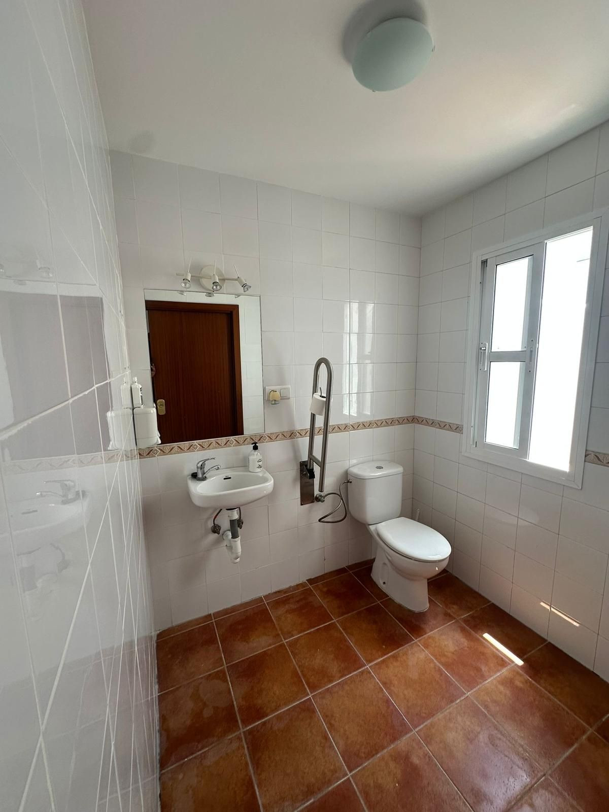 c3e0b2224f43e21c7825703566726abd - 14