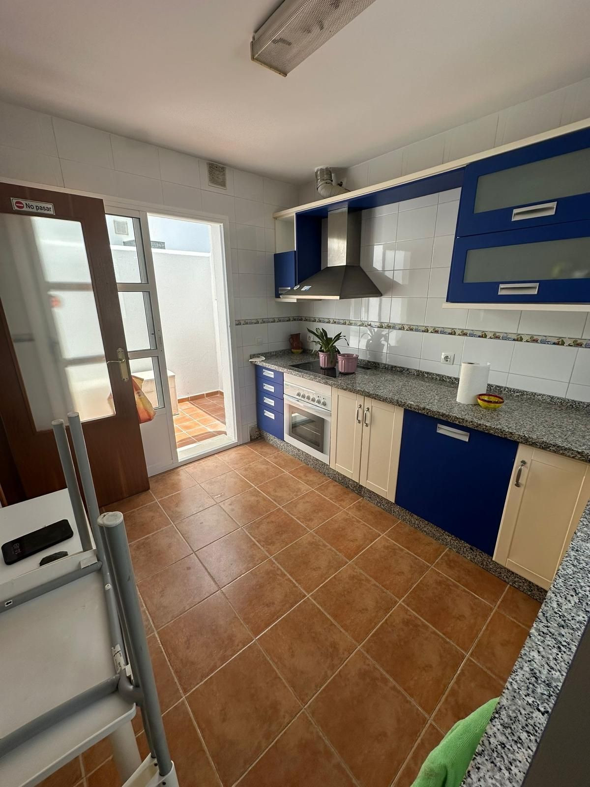 c3e0b2224f43e21c7825703566726abd - 15