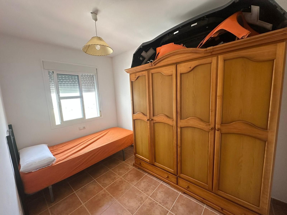 c3e0b2224f43e21c7825703566726abd - 18