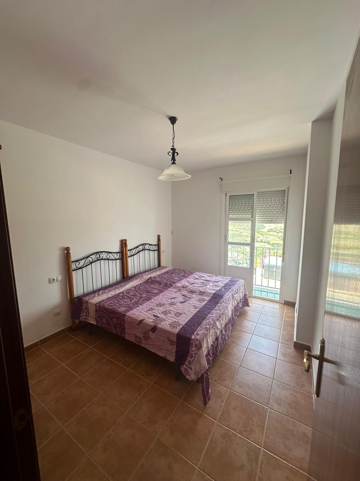 c3e0b2224f43e21c7825703566726abd - 24