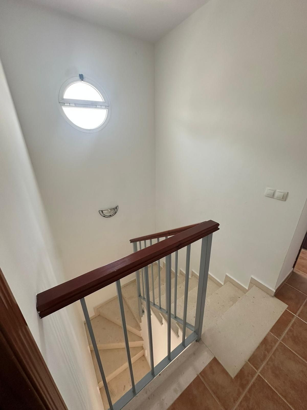 c3e0b2224f43e21c7825703566726abd - 30