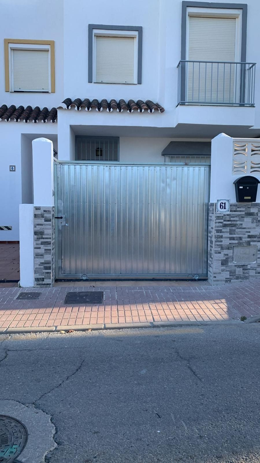 c3e0b2224f43e21c7825703566726abd - 31