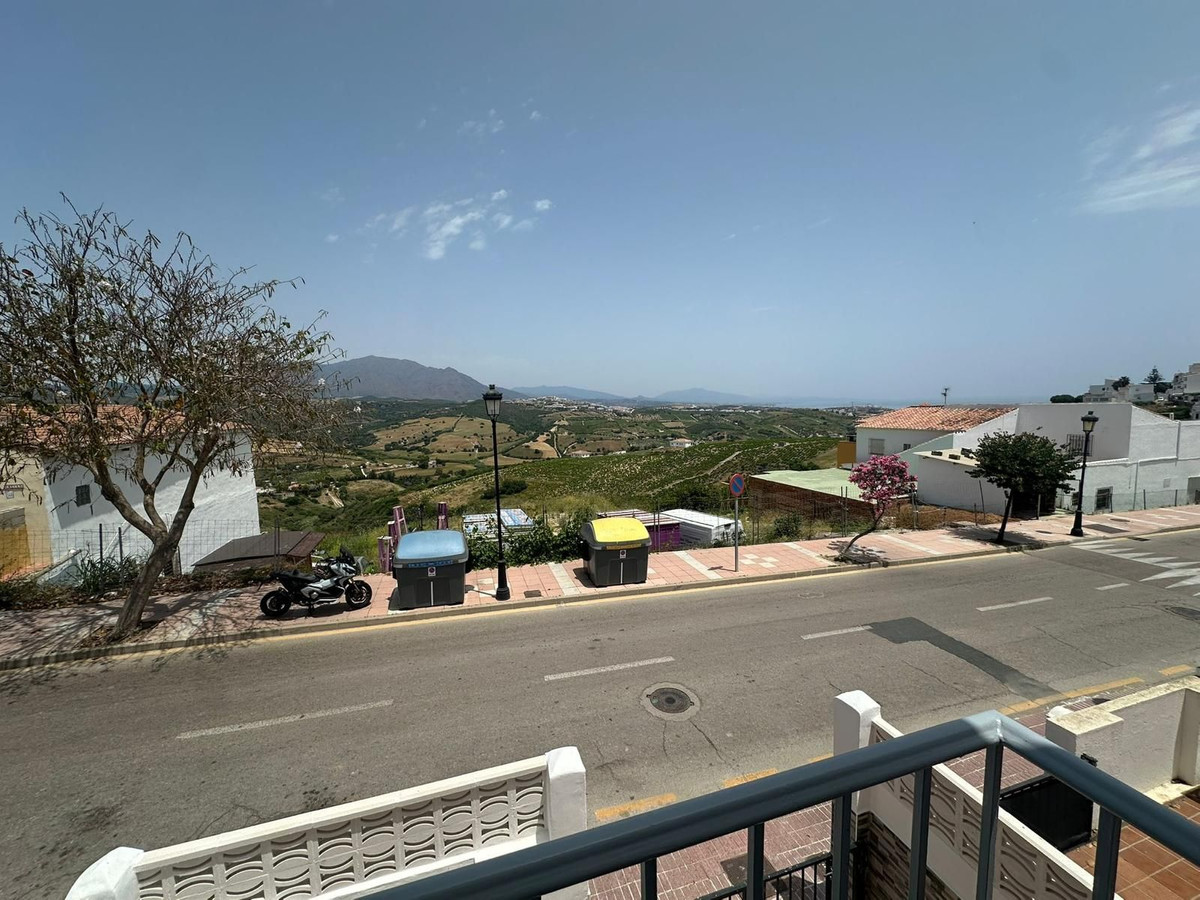 c3e0b2224f43e21c7825703566726abd - 34