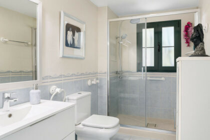 c41a6c15a193e3990aed1e756b920218 - 19