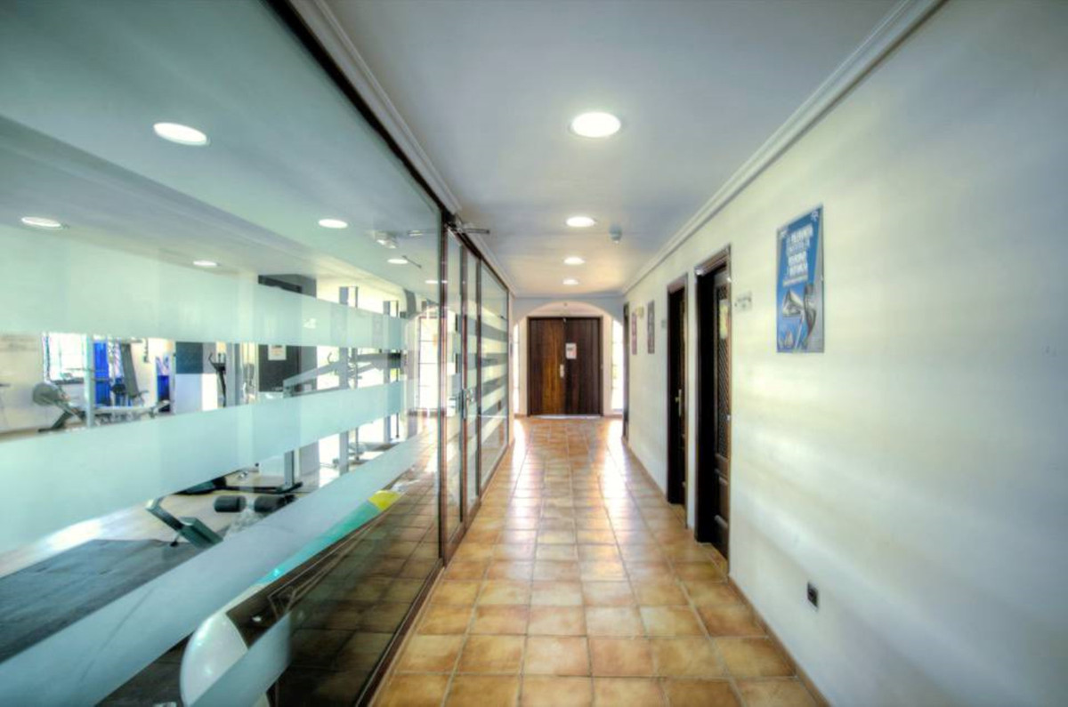 c6193e04eeee5883f8be58a5f898e1ec - 12