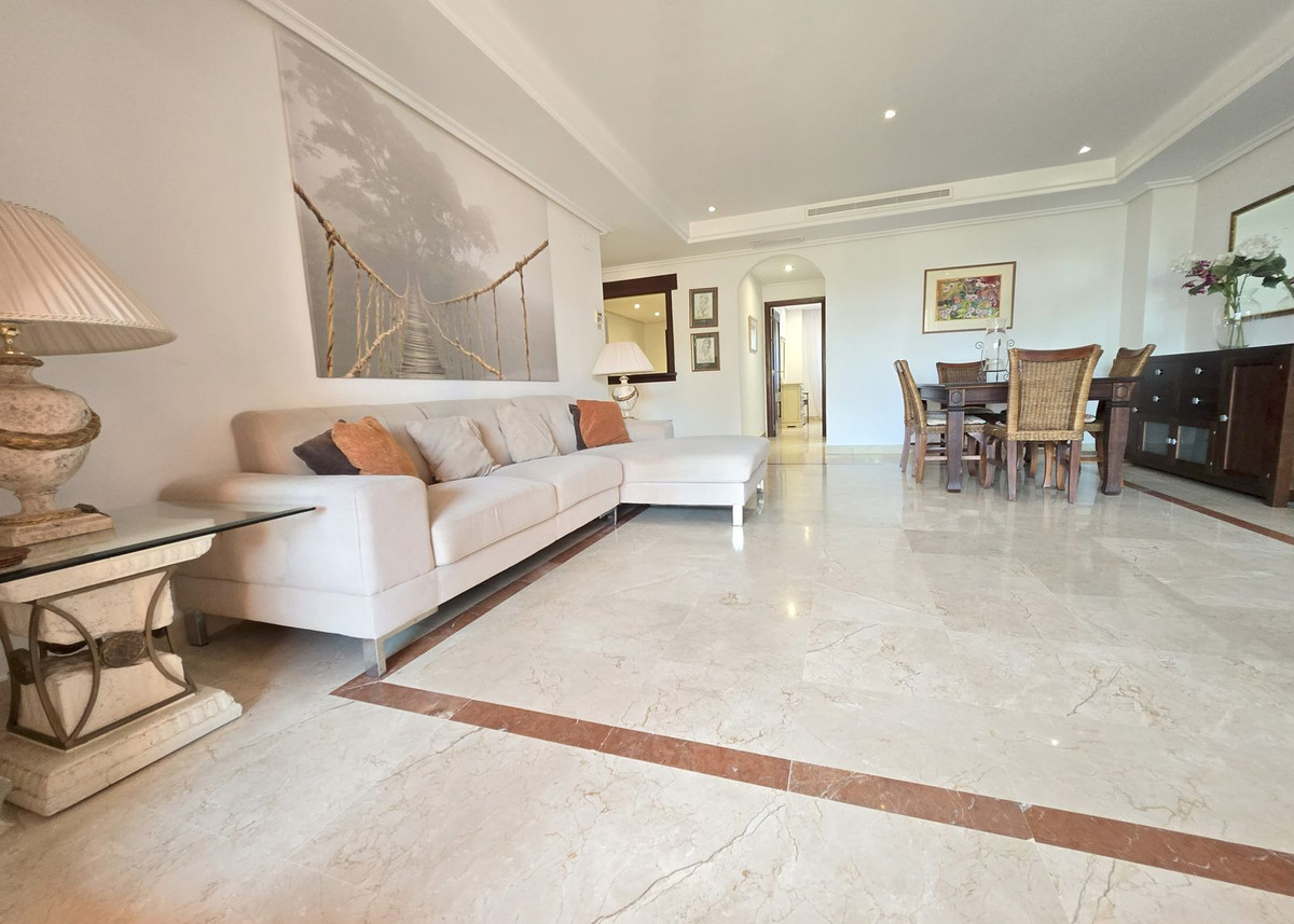 c6193e04eeee5883f8be58a5f898e1ec - 16